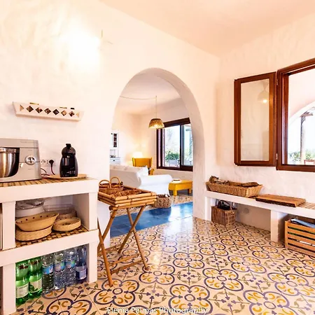 Haus In Sant Antioco Mit Ueberdachtem Parkplatz *