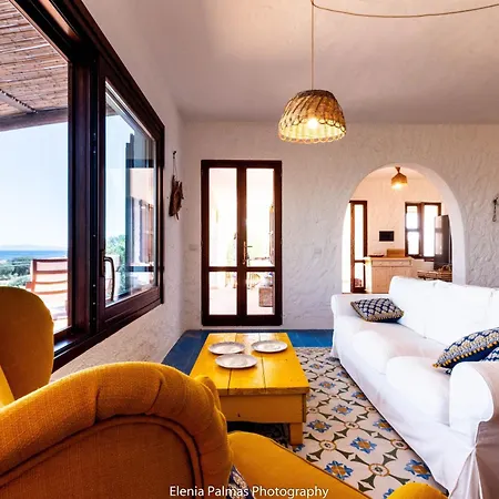 Haus In Sant Antioco Mit Ueberdachtem Parkplatz Holiday home