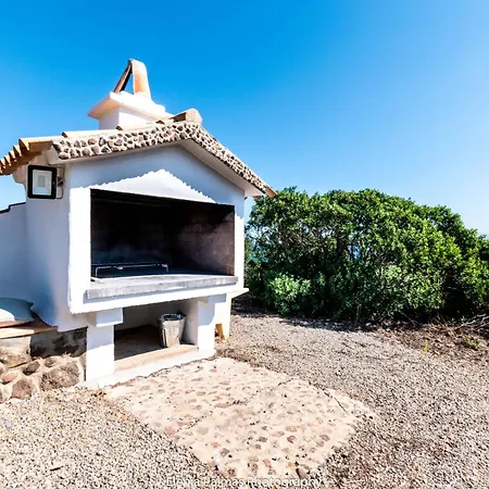 Haus In Sant Antioco Mit Ueberdachtem Parkplatz Holiday home *